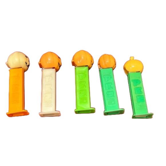 🌍Vintage Pez Jack O’Laterns Set of 5 Pumpkins Includes Die Cut and 2 GITD - Picture 3 of 10